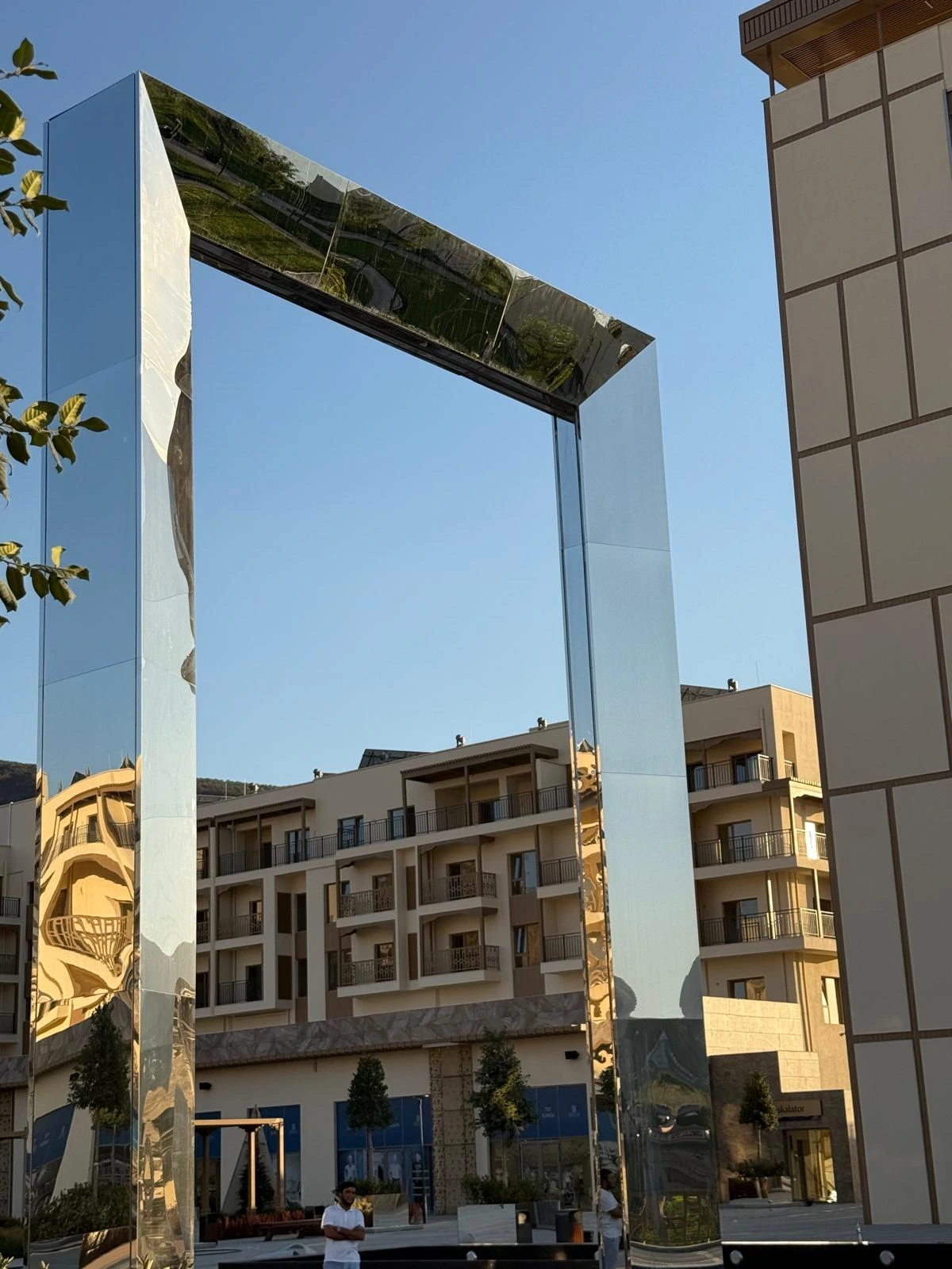 الهياكل الفنية الفولاذية