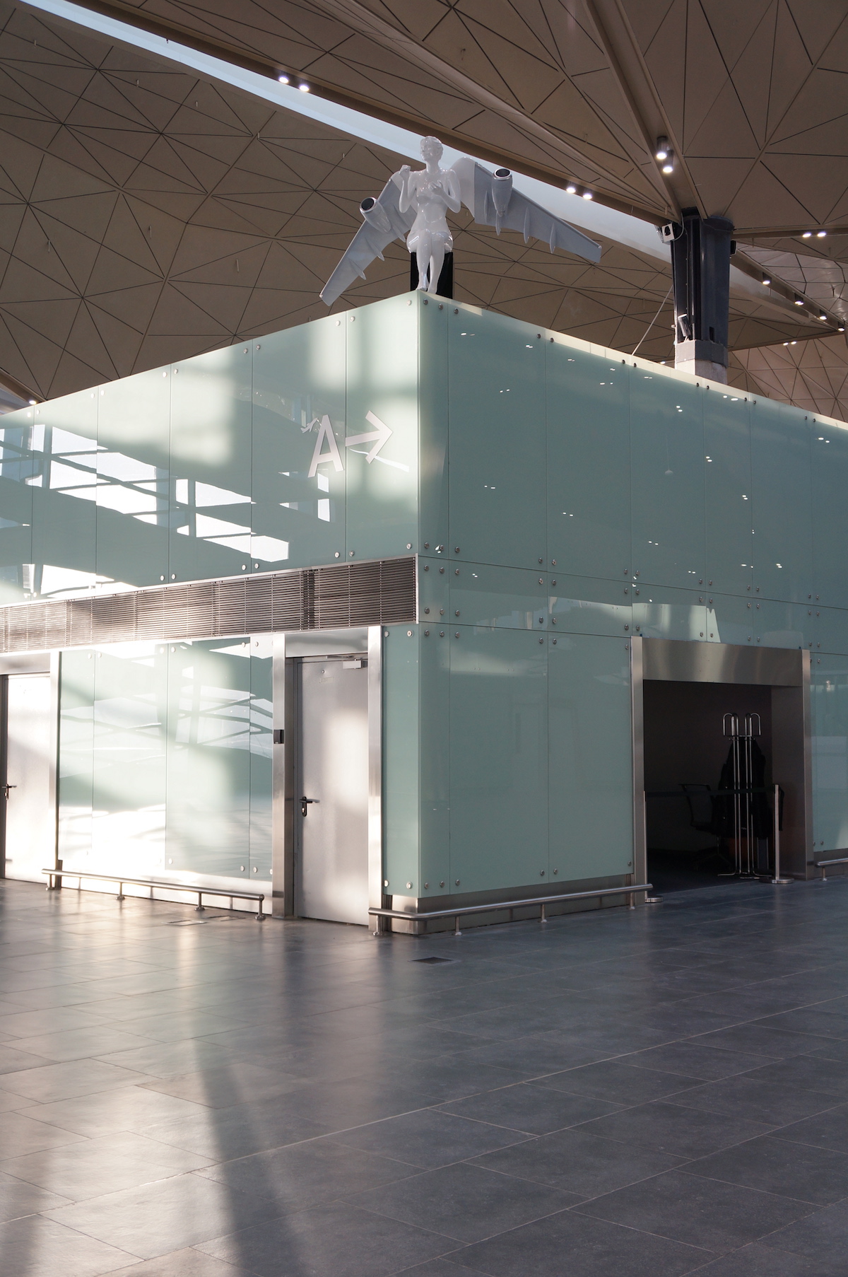 Spider-Supported Glass Facades